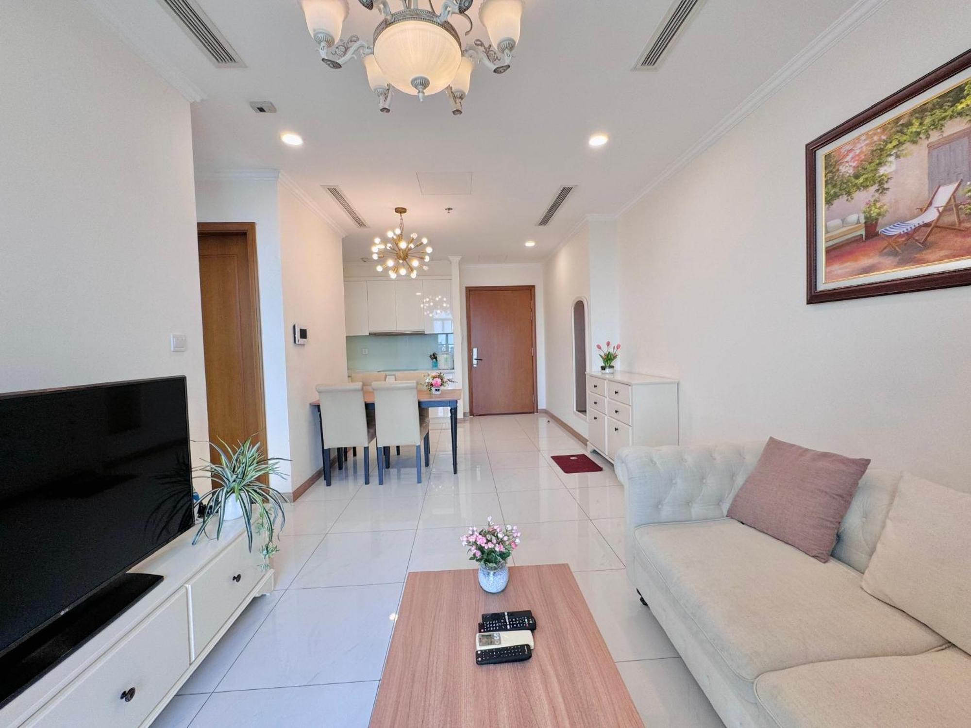 Apartment Vinhomes Park Minhminh - Ho Dich Vu Landmark Cho Thue *